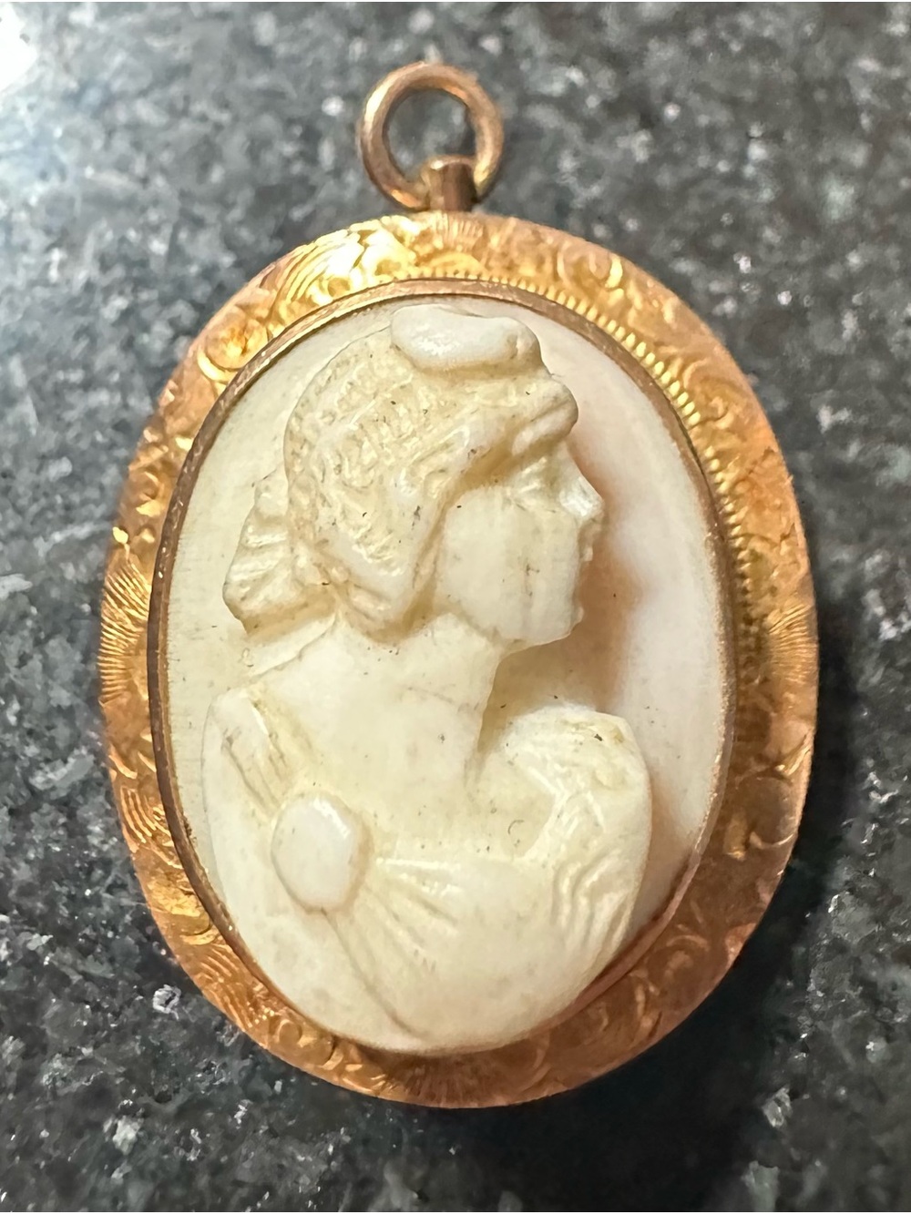 Vintage Carved Shell Cameo Brooch-Pendant